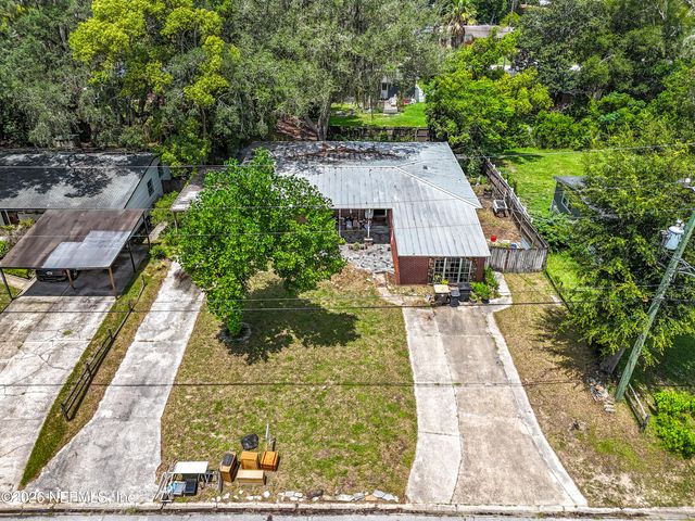 7410 PINEVILLE Drive, Jacksonville, FL 32244