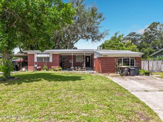 7410 PINEVILLE Drive, Jacksonville, FL 32244