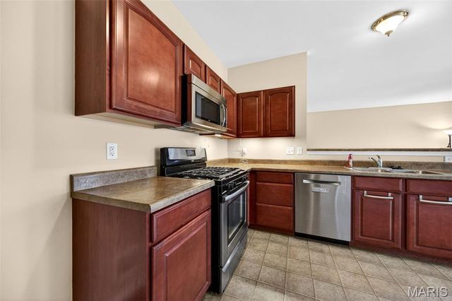 5406 Misty Crossing Court, Florissant, MO 63034