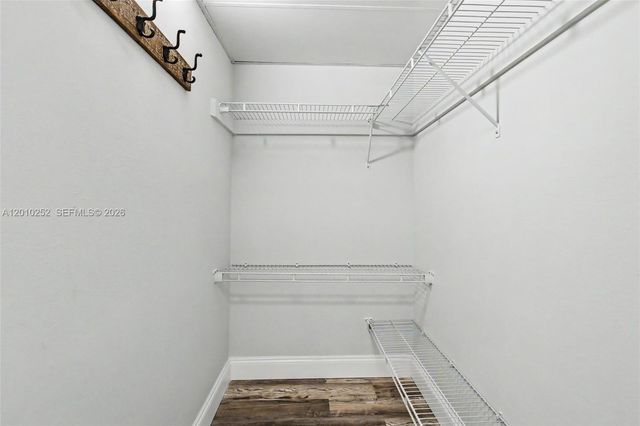 500 Bayview Dr 727, Sunny Isles Beach, FL 33160