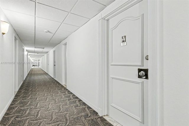 500 Bayview Dr 727, Sunny Isles Beach, FL 33160