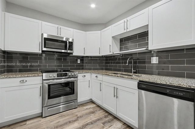 500 Bayview Dr 727, Sunny Isles Beach, FL 33160