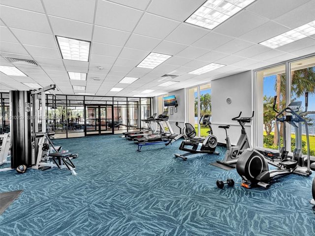 500 Bayview Dr 727, Sunny Isles Beach, FL 33160