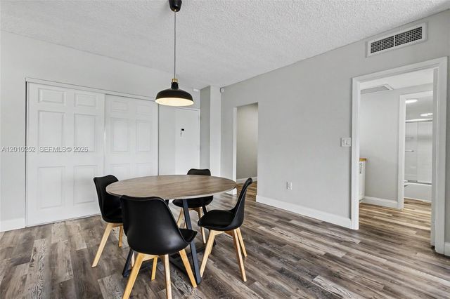 500 Bayview Dr 727, Sunny Isles Beach, FL 33160