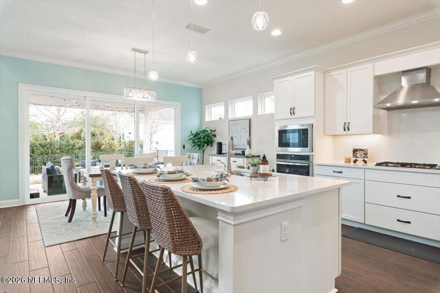 592 OUTLOOK Drive, Ponte Vedra, FL 32081