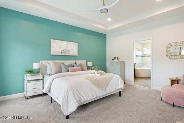 592 OUTLOOK Drive, Ponte Vedra, FL 32081