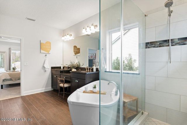 592 OUTLOOK Drive, Ponte Vedra, FL 32081