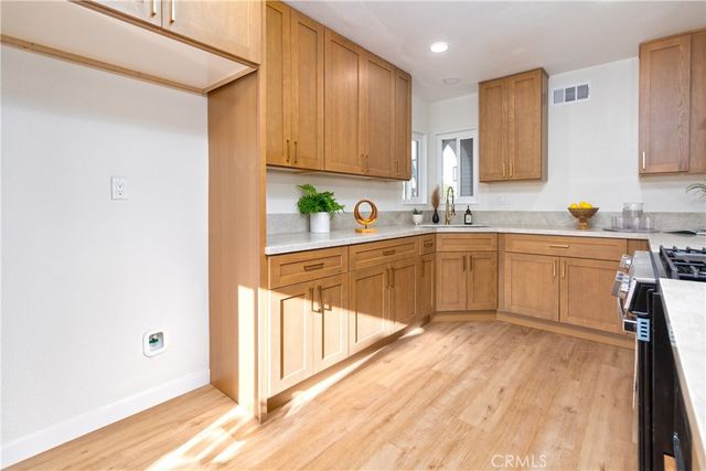 3306 Debbie, Riverside, CA 92501