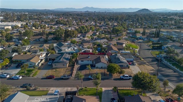 3306 Debbie, Riverside, CA 92501