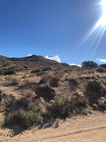 26637 Santa Rosa Road, Apple Valley, CA 92308