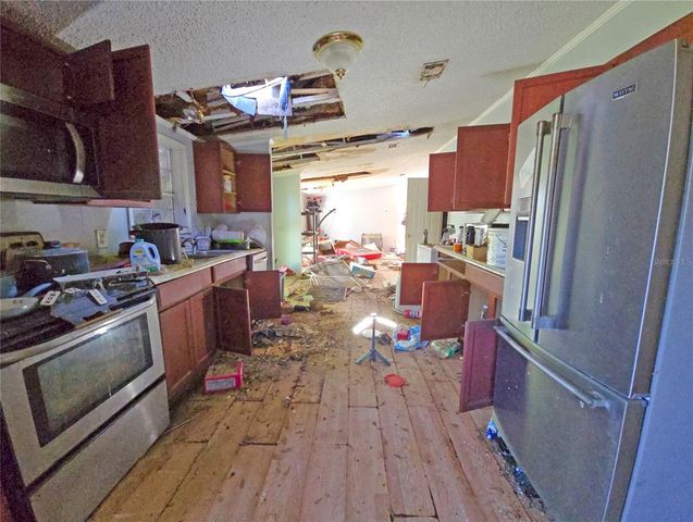 9090 SALEM ROAD, St Cloud, FL 34773