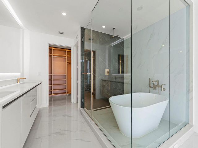 700 NE 24th Street 3002, Miami, FL 33137