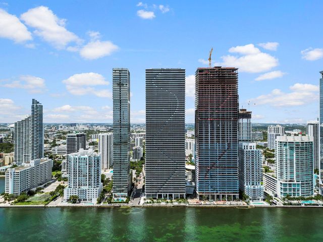 700 NE 24th Street 3002, Miami, FL 33137