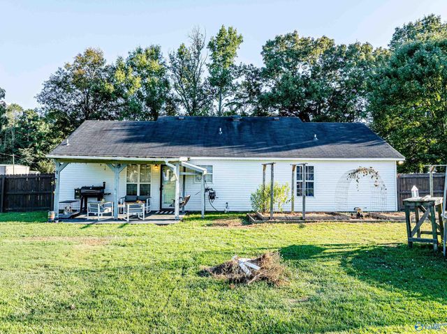 26805 Thach Road, Athens, AL 35613