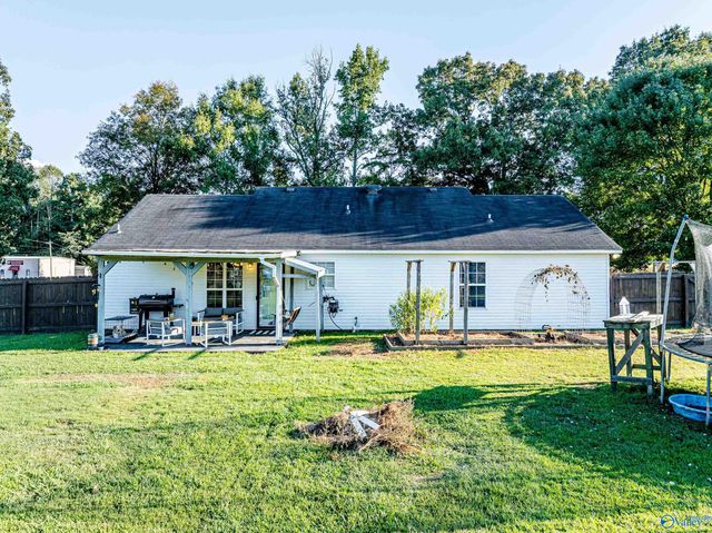 26805 Thach Road, Athens, AL 35613