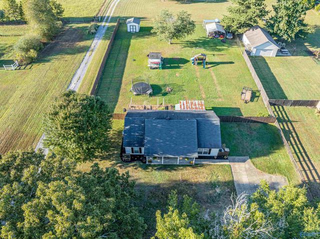 26805 Thach Road, Athens, AL 35613