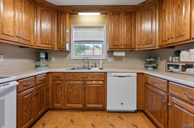 26805 Thach Road, Athens, AL 35613