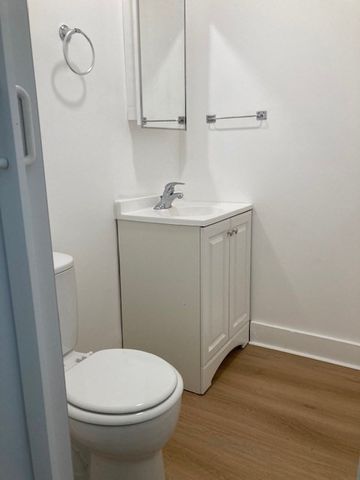 675 Washington St 1, Brookline, MA 02446