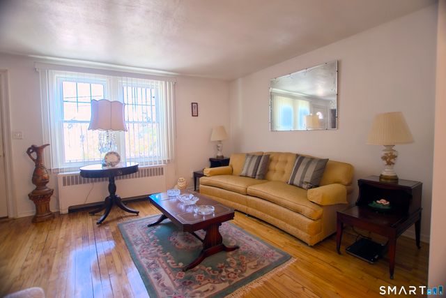 44 Huntington Avenue, New Haven, CT 06512