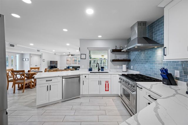 1862 DEL ROBLES DRIVE, Clearwater, FL 33764