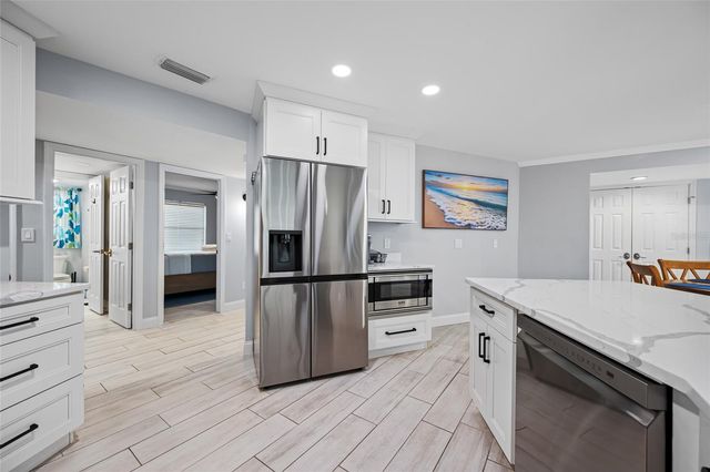 1862 DEL ROBLES DRIVE, Clearwater, FL 33764