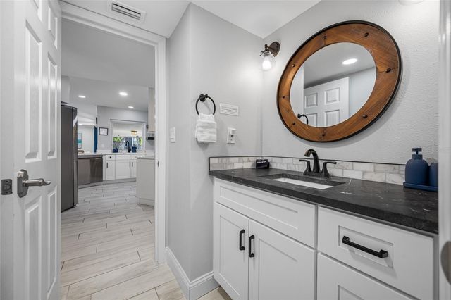 1862 DEL ROBLES DRIVE, Clearwater, FL 33764