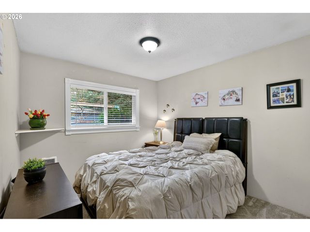 19138 PILKINGTON Rd, Lake Oswego, OR 97035