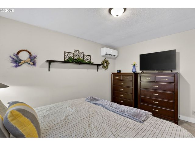 19138 PILKINGTON Rd, Lake Oswego, OR 97035