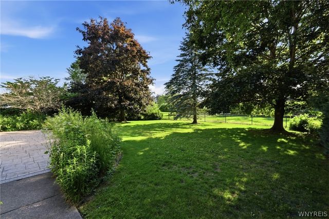 8 Sable Run, Amherst, NY 14051