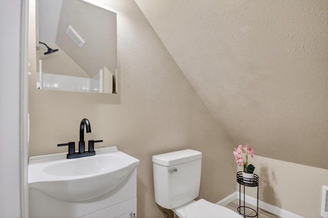 3015 N 75th STREET, Milwaukee, WI 53210