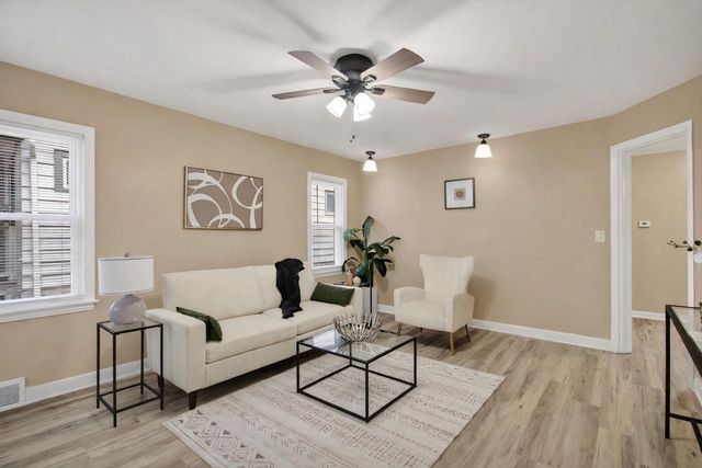 3015 N 75th STREET, Milwaukee, WI 53210