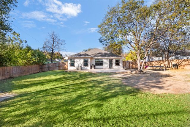 1318 Exeter Avenue, Dallas, TX 75216