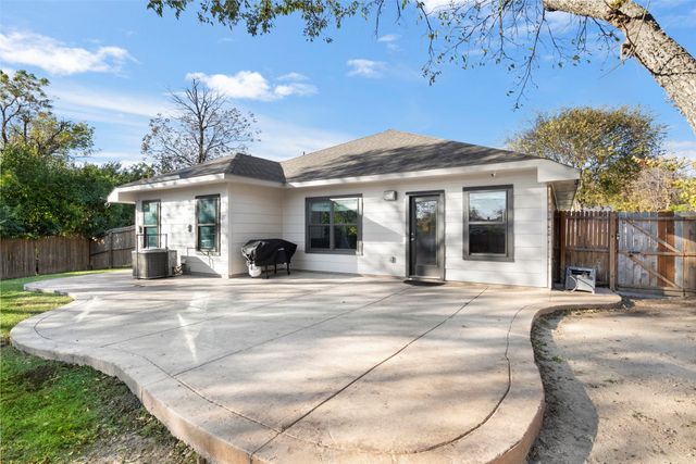 1318 Exeter Avenue, Dallas, TX 75216