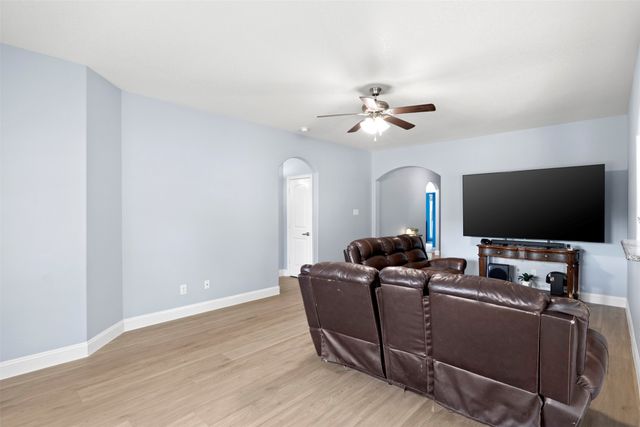 1318 Exeter Avenue, Dallas, TX 75216