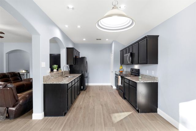 1318 Exeter Avenue, Dallas, TX 75216