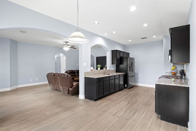 1318 Exeter Avenue, Dallas, TX 75216