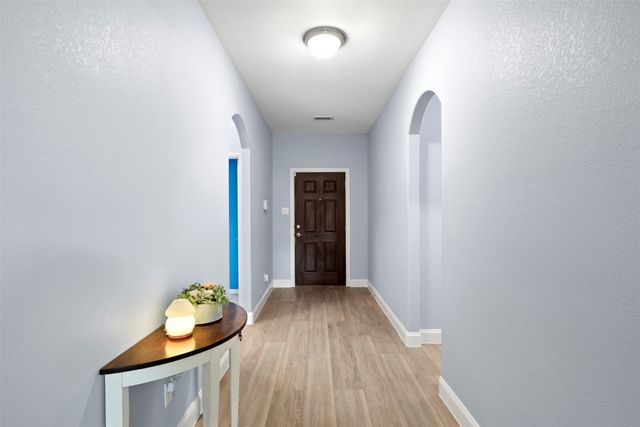 1318 Exeter Avenue, Dallas, TX 75216