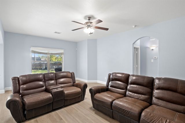 1318 Exeter Avenue, Dallas, TX 75216