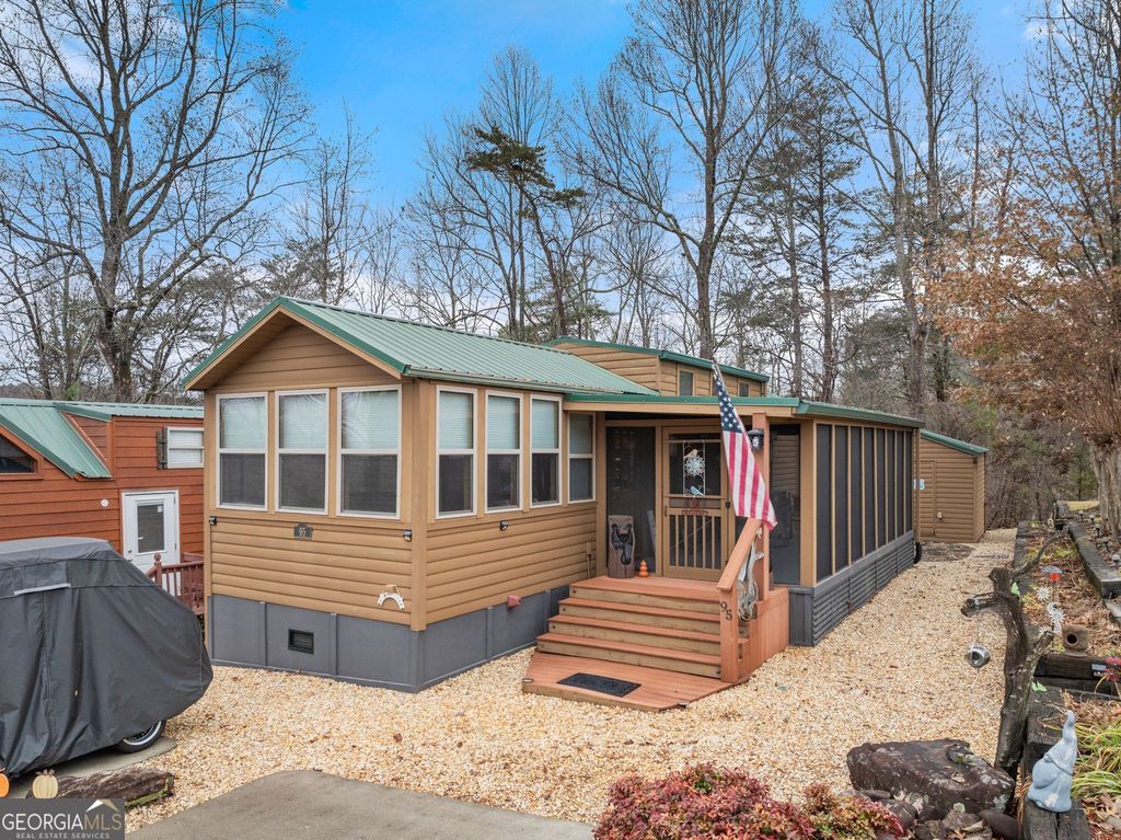 95 Stag Leap Drive, Cleveland, GA 30528