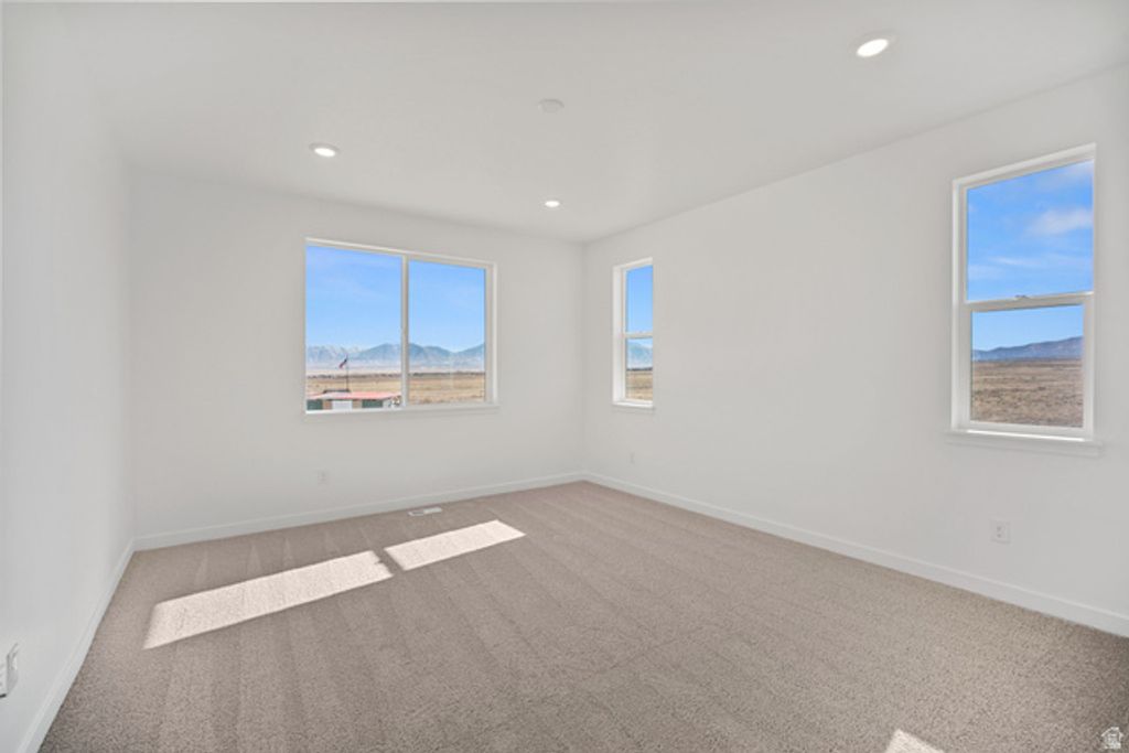Image 12 of property listing at 677 S MAXWELL DR #604, Grantsville, UT 84029