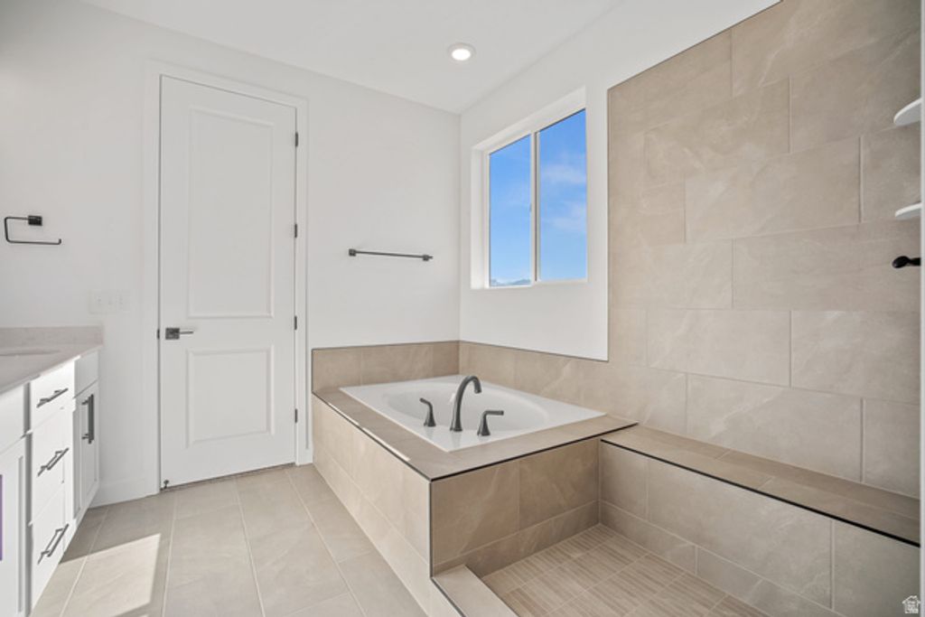 Image 7 of property listing at 677 S MAXWELL DR #604, Grantsville, UT 84029