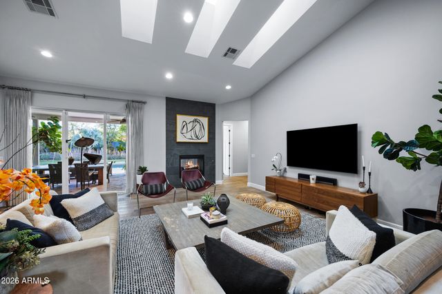 3550 E OREGON Avenue, Phoenix, AZ 85018