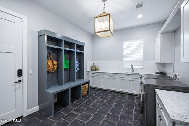 3550 E OREGON Avenue, Phoenix, AZ 85018