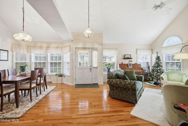 138 Killarney Drive, Niskayuna, NY 12309