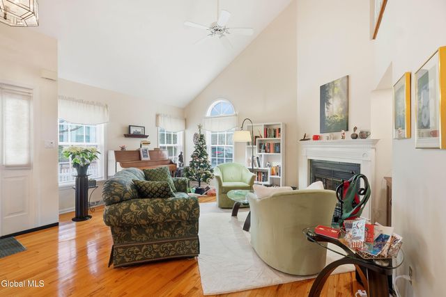 138 Killarney Drive, Niskayuna, NY 12309