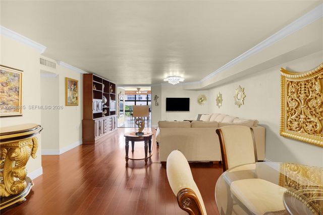 6423 Collins Ave 703, Miami Beach, FL 33141