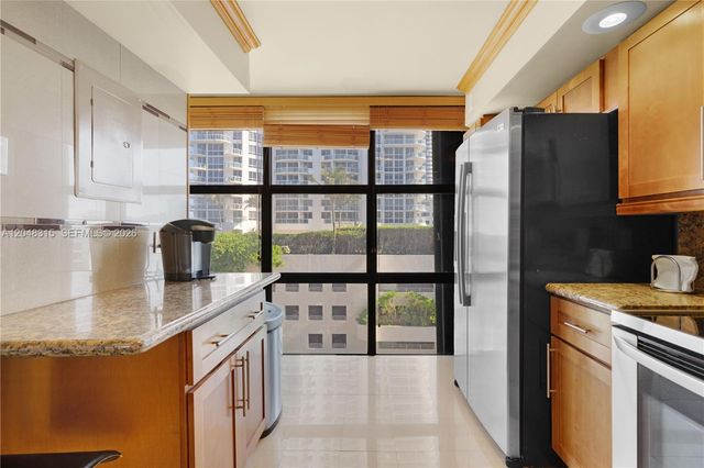 6423 Collins Ave 703, Miami Beach, FL 33141