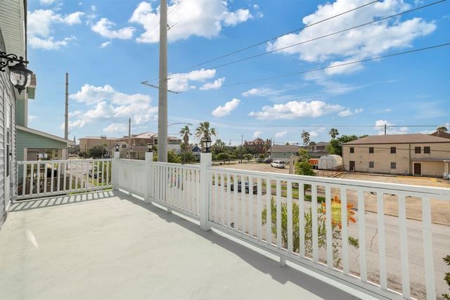 2714 Ball B-2, Galveston, TX 77550