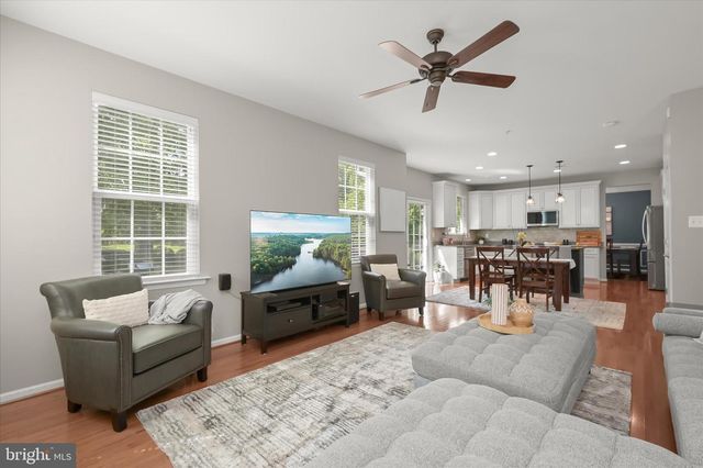 7111 KINGS POINT WAY, Columbia, MD 21046