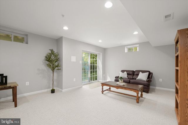 7111 KINGS POINT WAY, Columbia, MD 21046